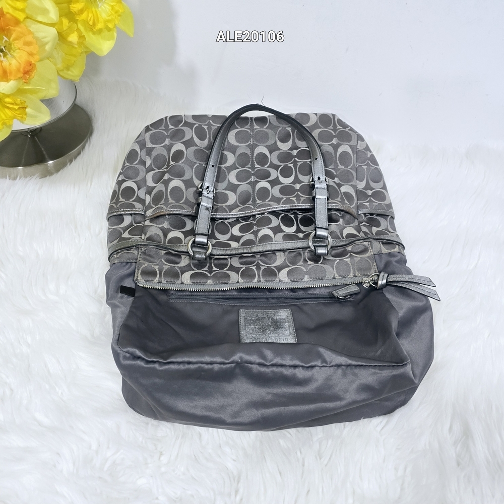 Coach Gallery East West tote bag with signature monogram print in gray and silve - Picture 8 of 16